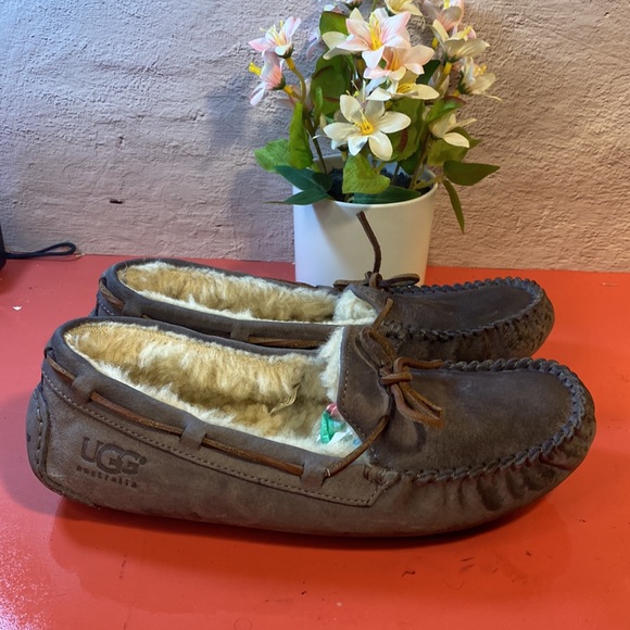 Wos Ugg slippers SZ 9 - Picture 2 of 8